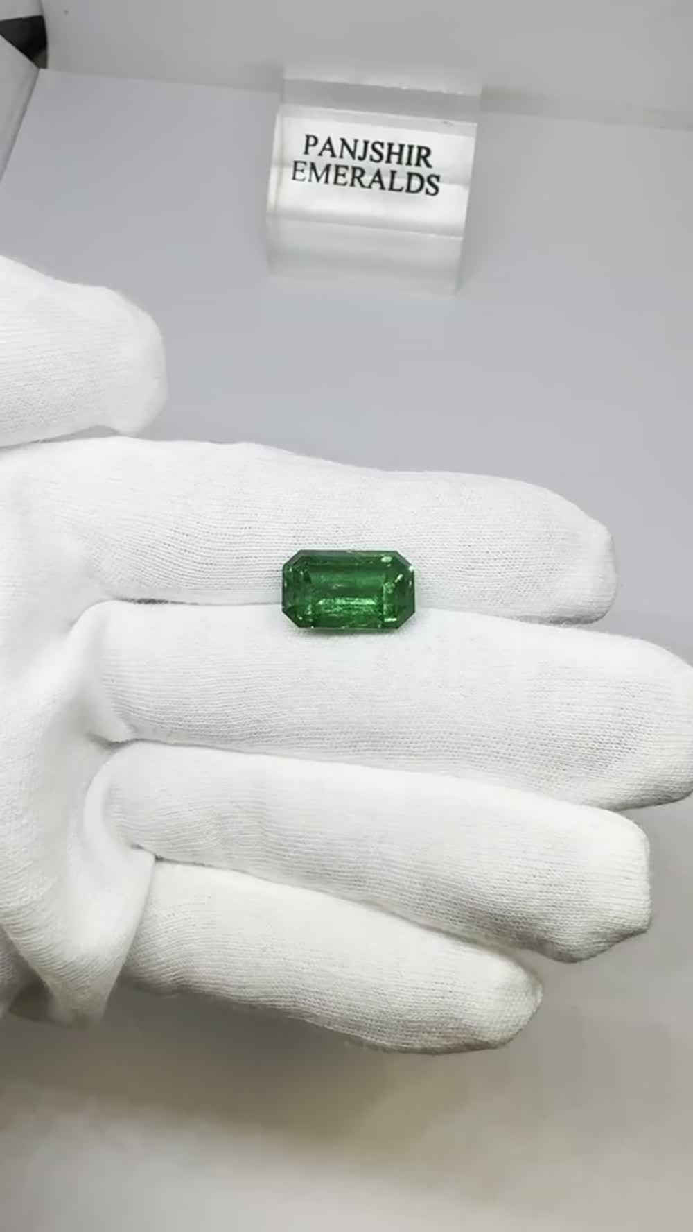 Emerald 4.89 ct