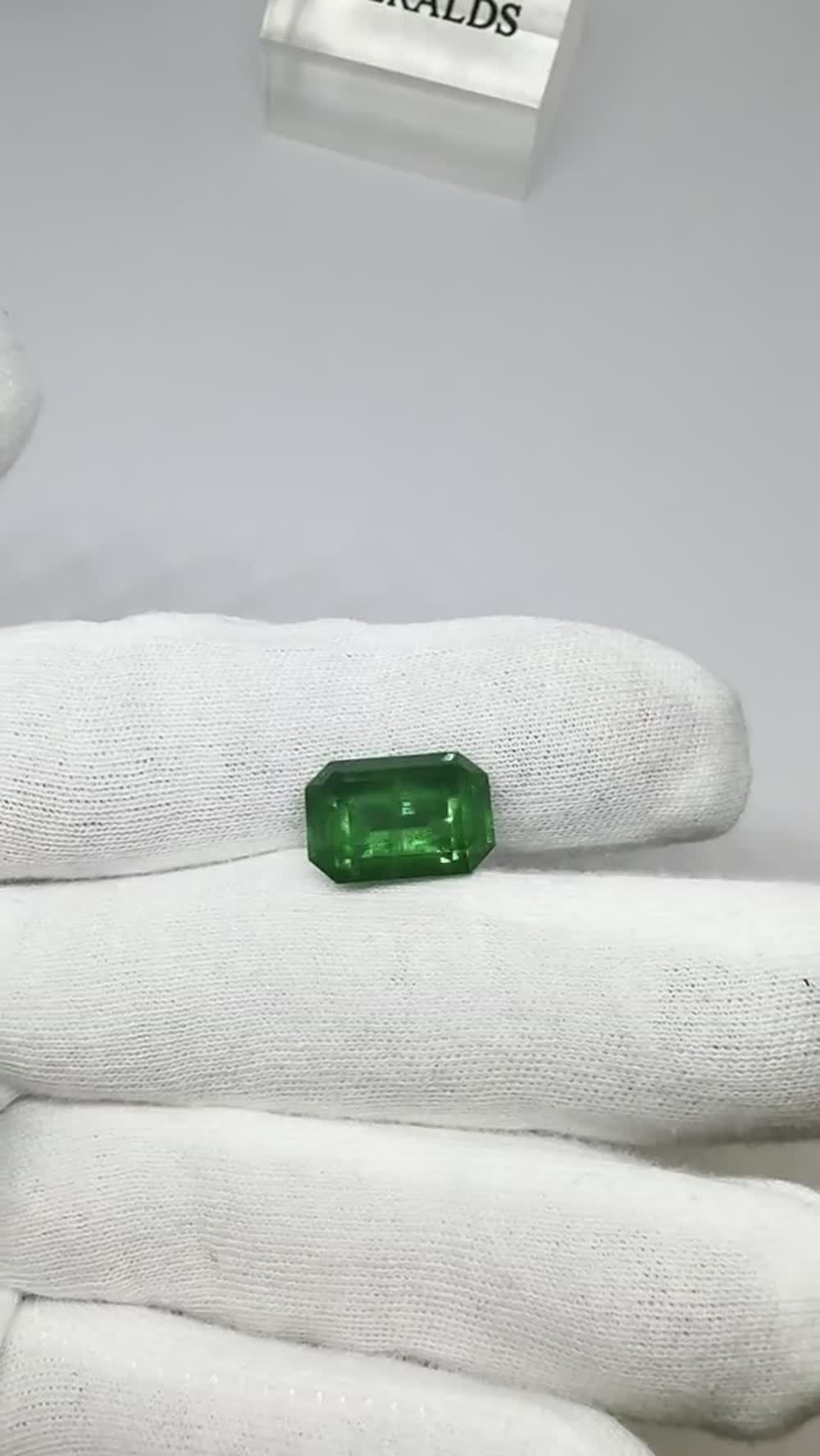 Emerald 5.86 ct